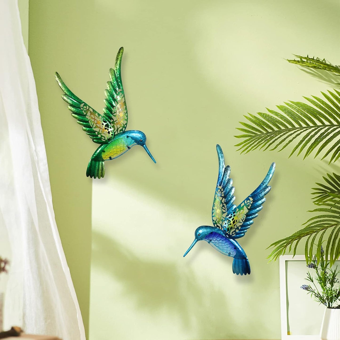HONGLAND Metal Hummingbird Wall Art 15inch Metal Birds Wall Sculpture Garden Decoration Outdoor Statue Patio Fence Hanging Plaques 2 Pack