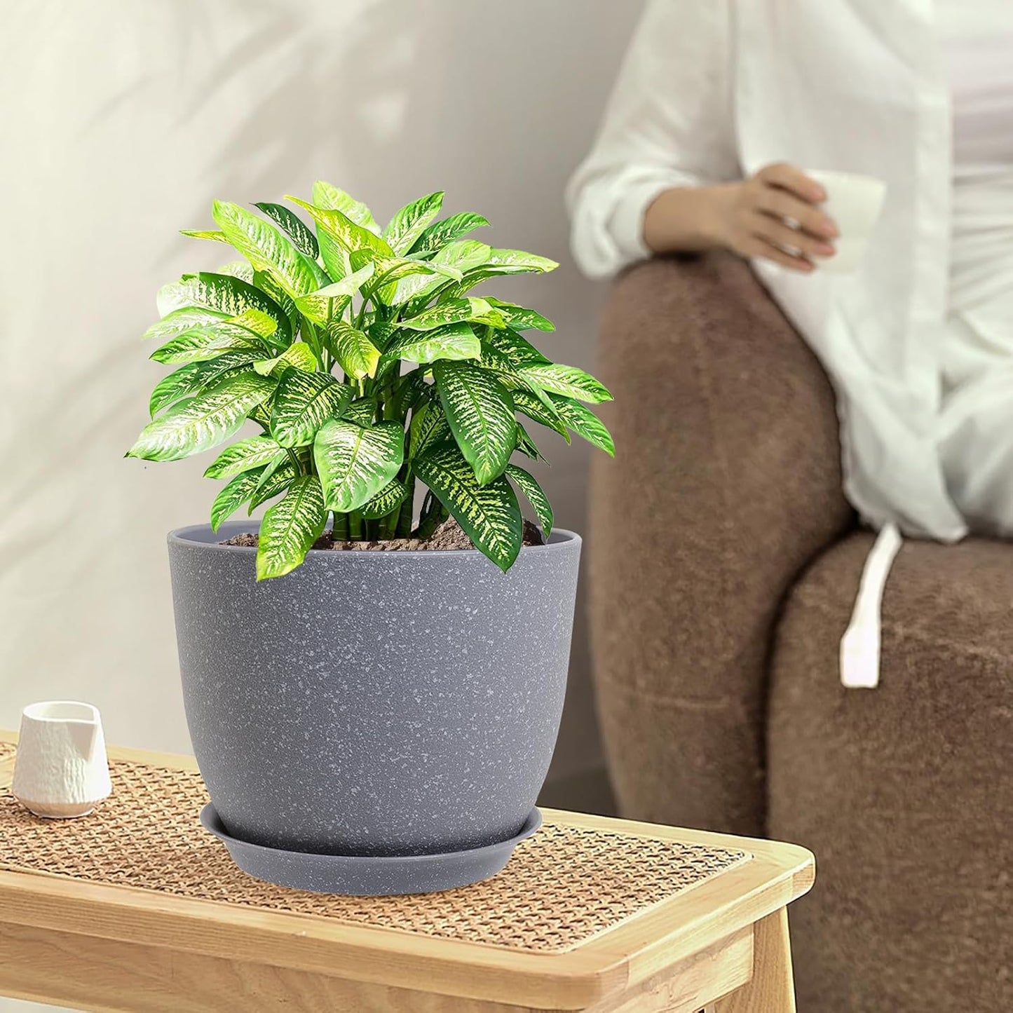 10/9/8 inch Plant Pots, Set of 3 Modern Decorative Plastic Planters with Drainage Holes and Saucers for Garden House Plants, Flower Pots for Indoor Outdoor Plants, Speckled Grey